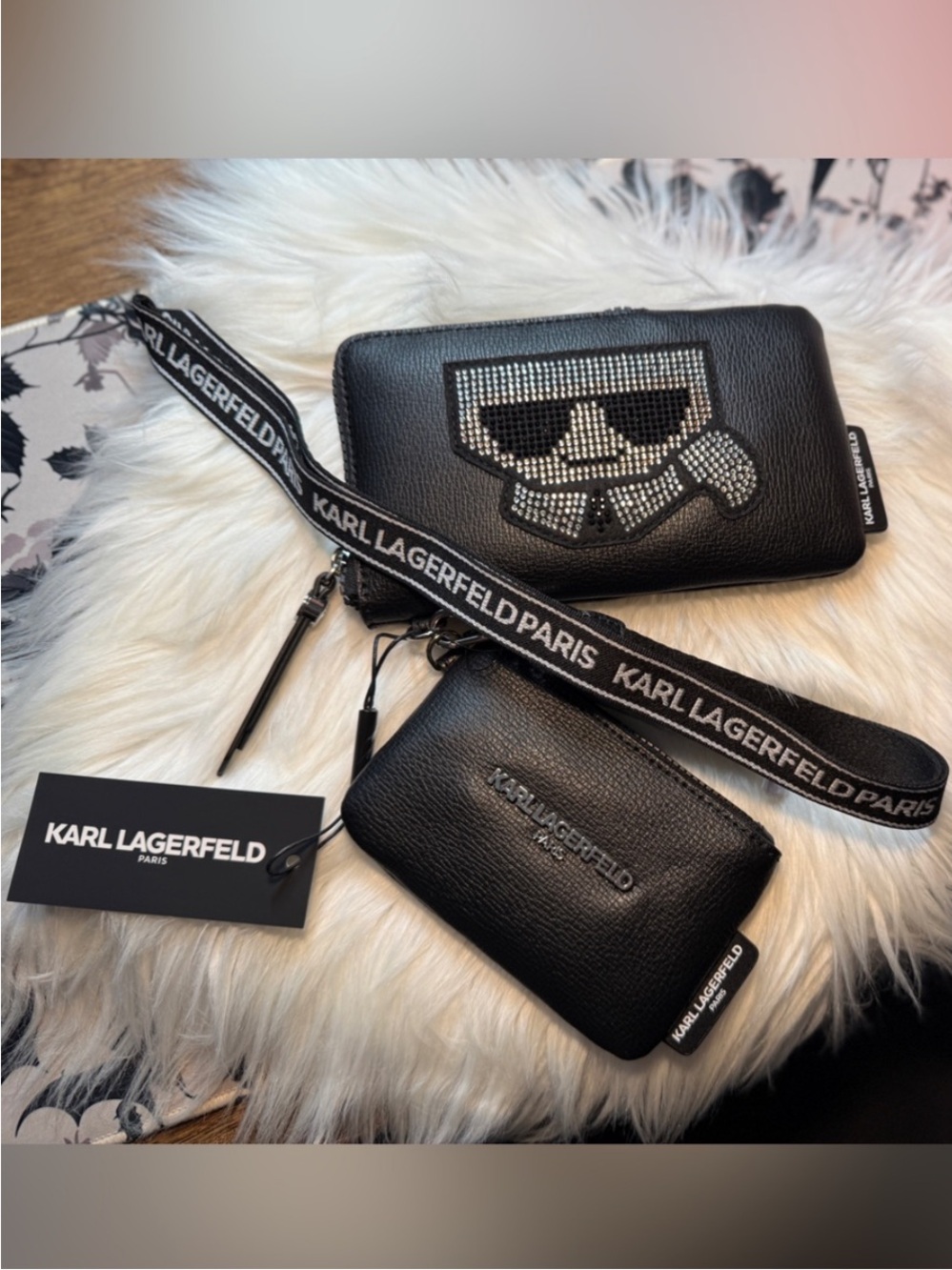 NEW‼️ KARL LAGERFELD PARIS Slg Lanyard Wallet